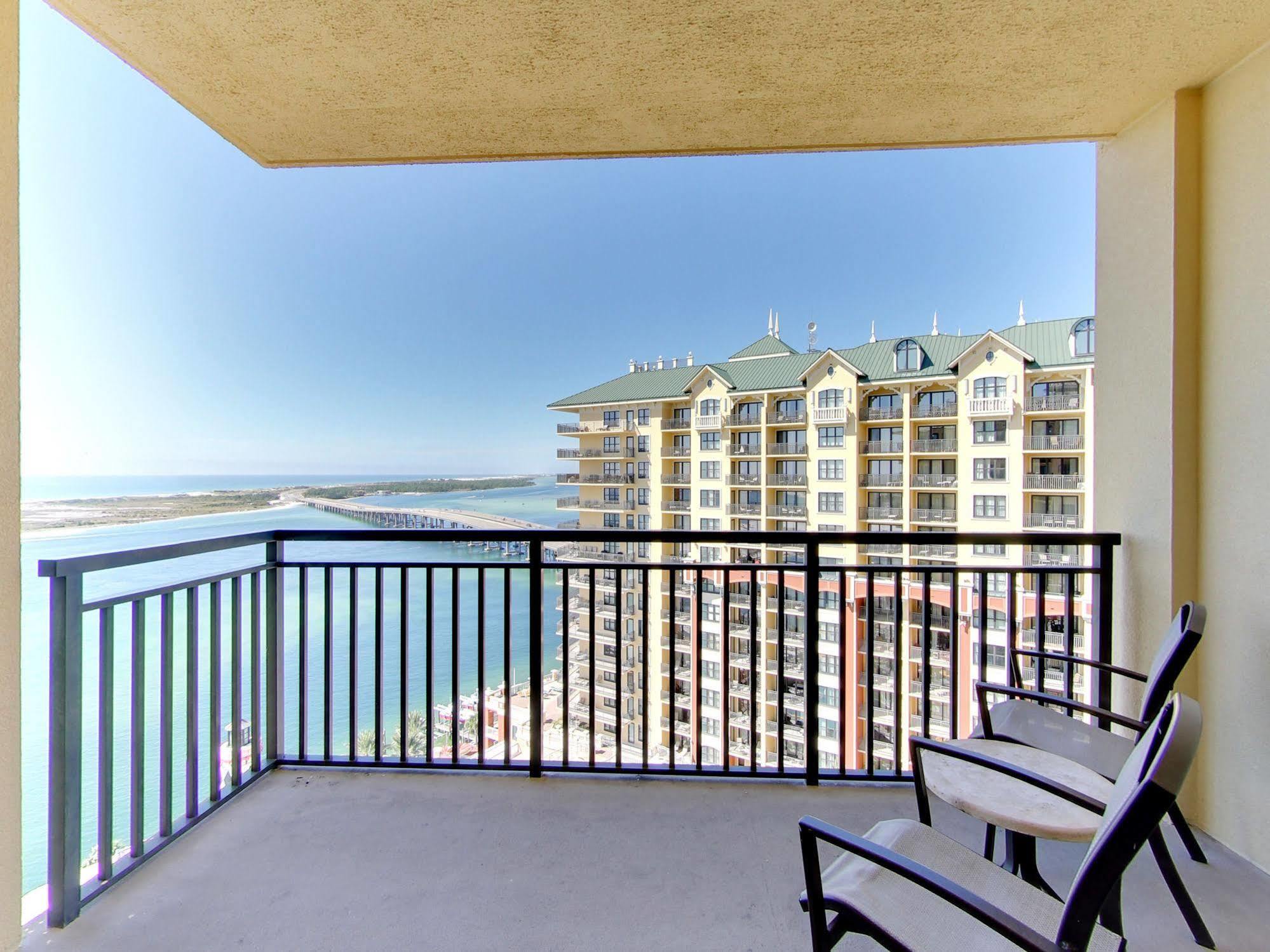 Emerald Grande Condominiums At Harborwalk Village Destin Exterior photo