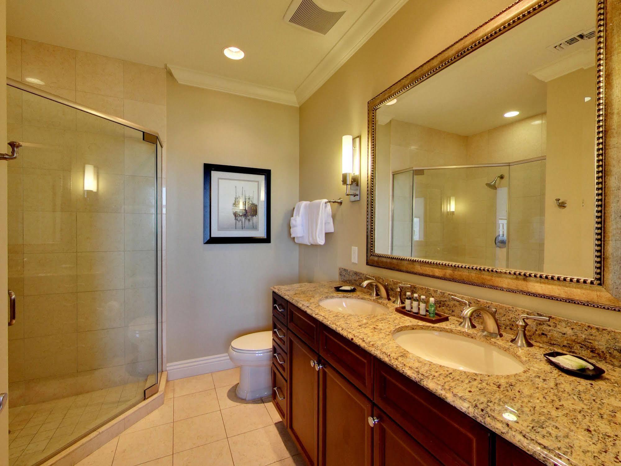 Emerald Grande Condominiums At Harborwalk Village Destin Exterior photo