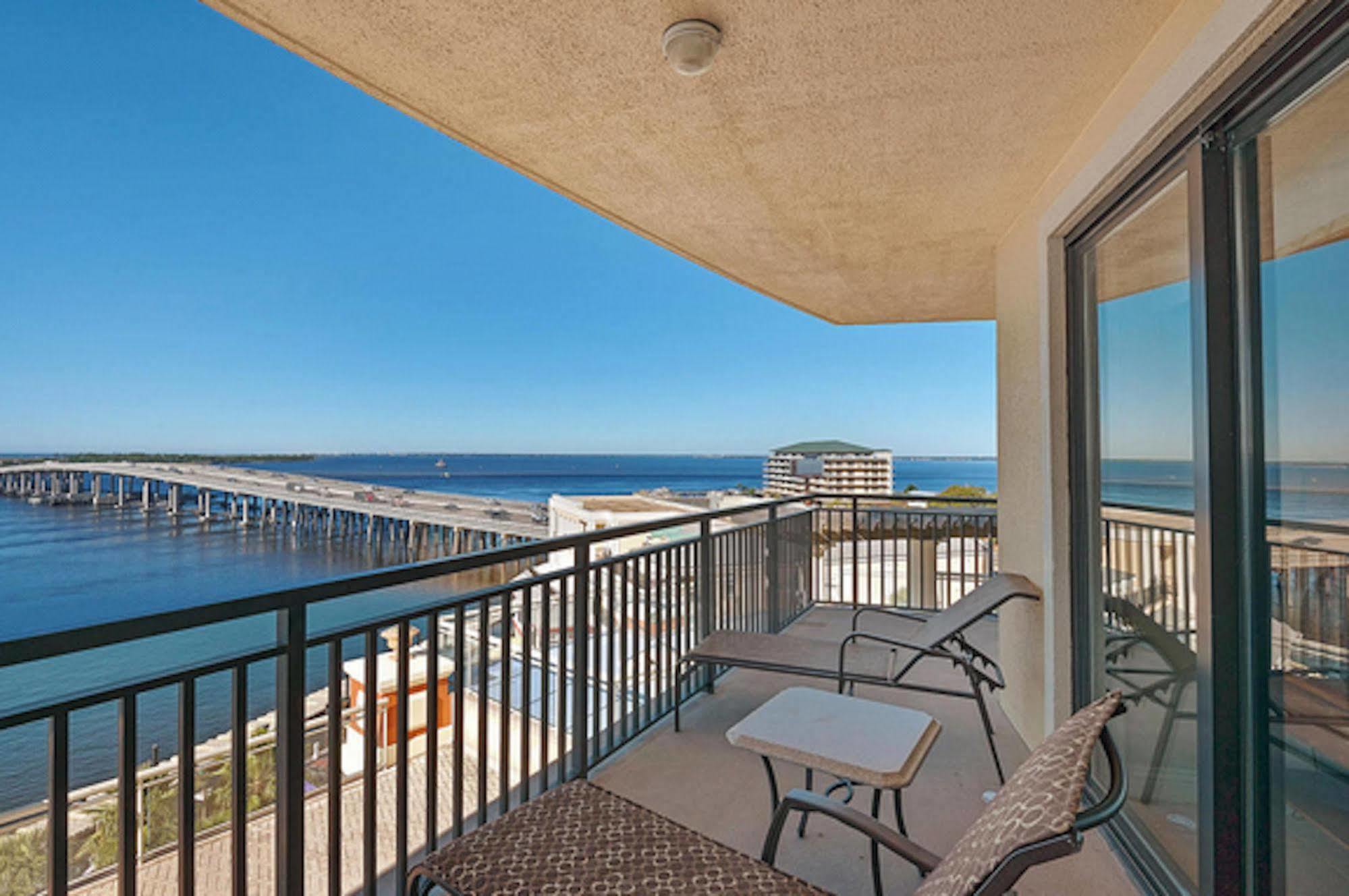 Emerald Grande Condominiums At Harborwalk Village Destin Exterior photo