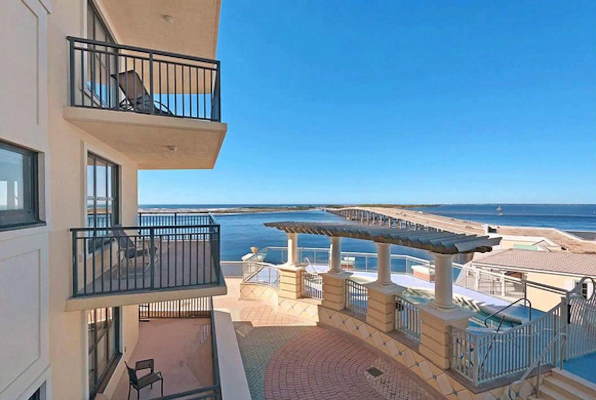 Emerald Grande Condominiums At Harborwalk Village Destin Exterior photo